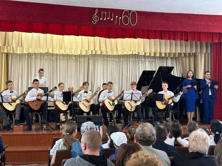 В Геническе состоялся отчётный концерт школ искусств Херсонщины