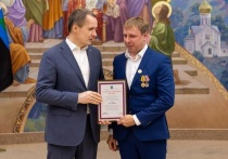 Губернатор Белгородской области Вячеслав Гладков наградил работников Скорой медицинской помощи