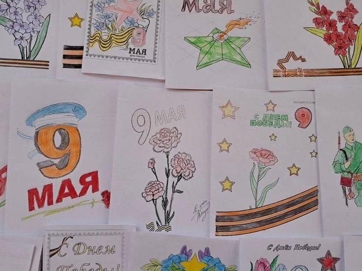 Школьники Калмыкии отправили на СВО поздравительные открытки