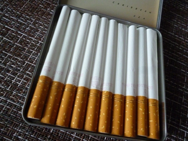 Свыше 900 пачек немаркированных сигарет изъяли полицейские в Сычевке