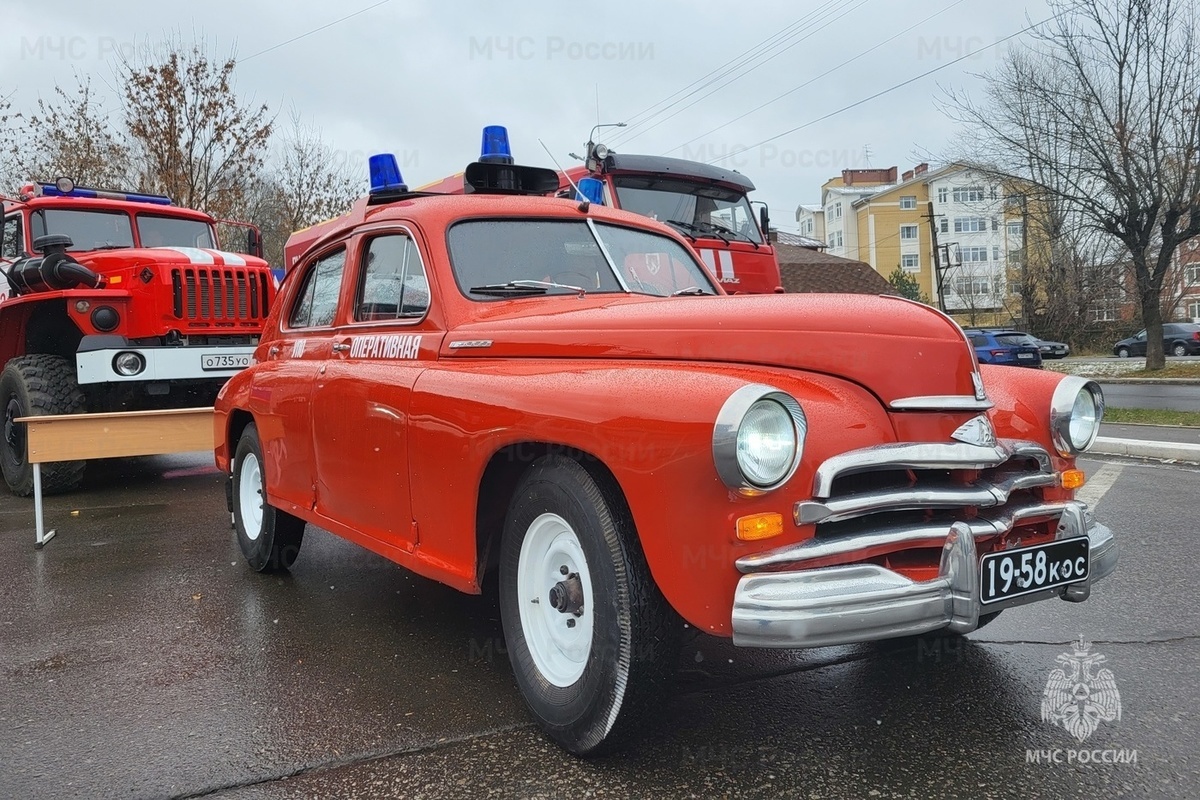 Костромские пожарные сегодня отметят свой профессиональный праздник автопробегом
