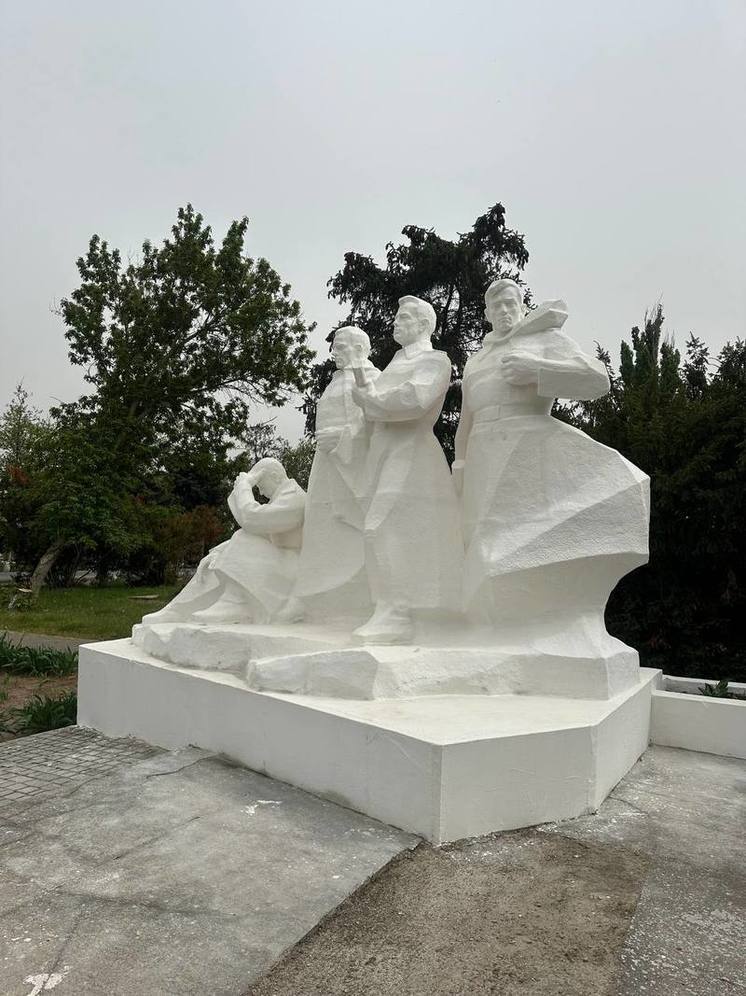 Жители села Михайловка на Херсонщине благоустроили памятник воинам