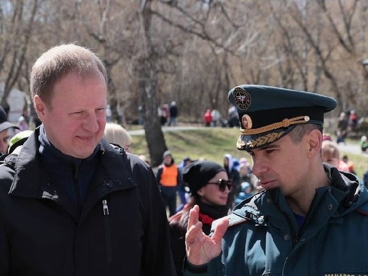 Губернатор Алтайского края поздравил пожарных с профессиональным праздником