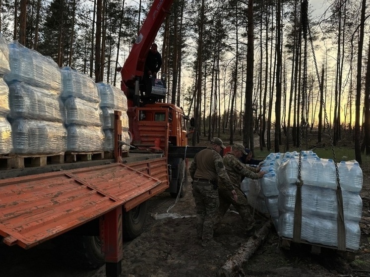 Орловцы доставили еще 10 тонн воды бойцам в зоне СВО