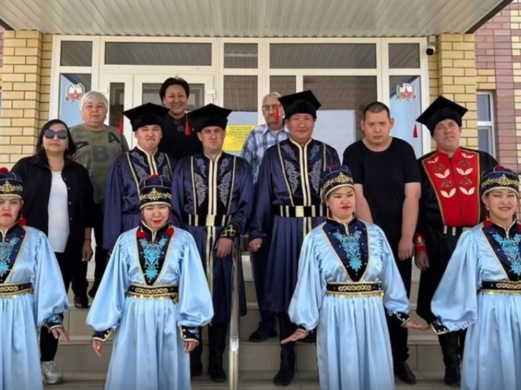 Юные артисты Калмыкии подарили концерт подопечным дома-интерната