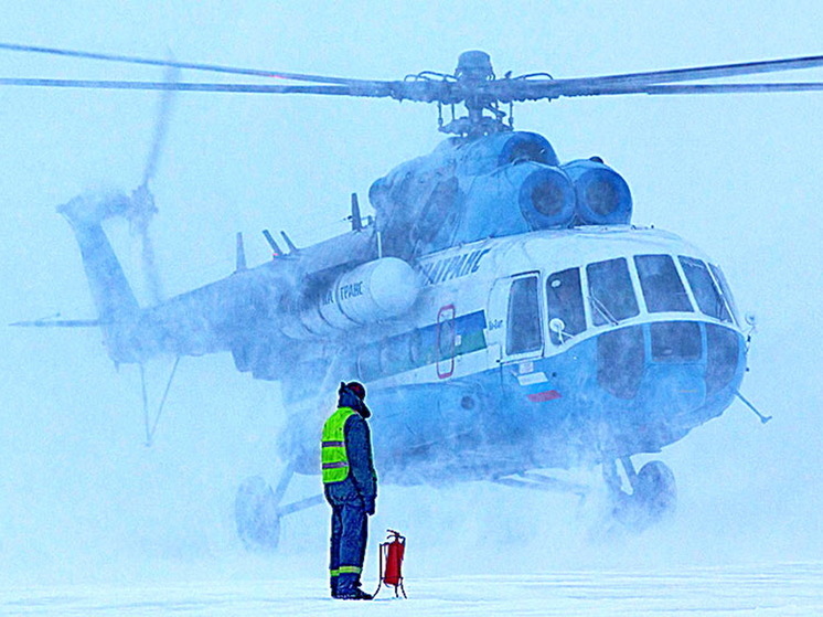 В Белоярск из Салехарда прилетел первый вертолет