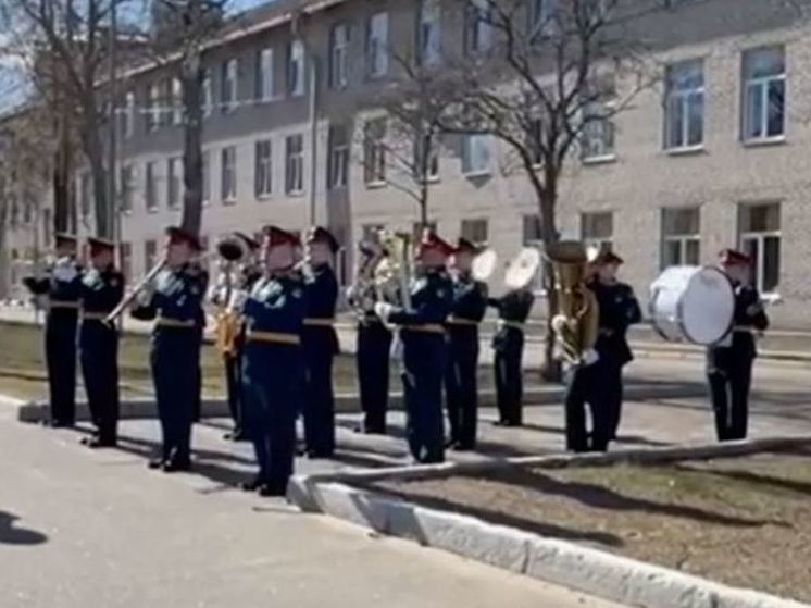 138-я мотострелковая бригада Ленинградского военного округа отмечает 90-летие