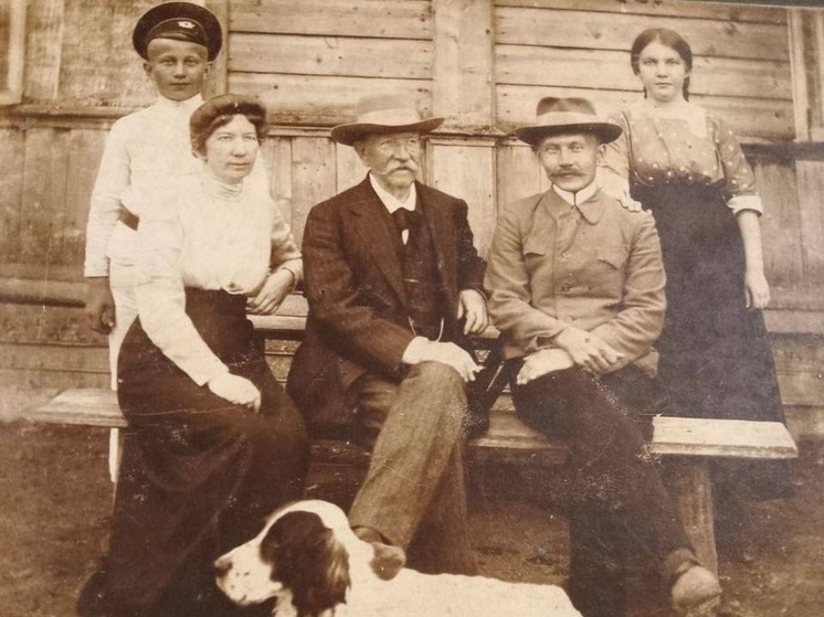 Василий Анохин поздравил смолян с Первомаем