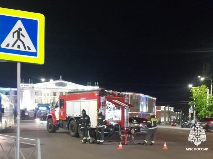 В Курске пожарные приехали на ложный вызов о запахе гари на улице Ленина