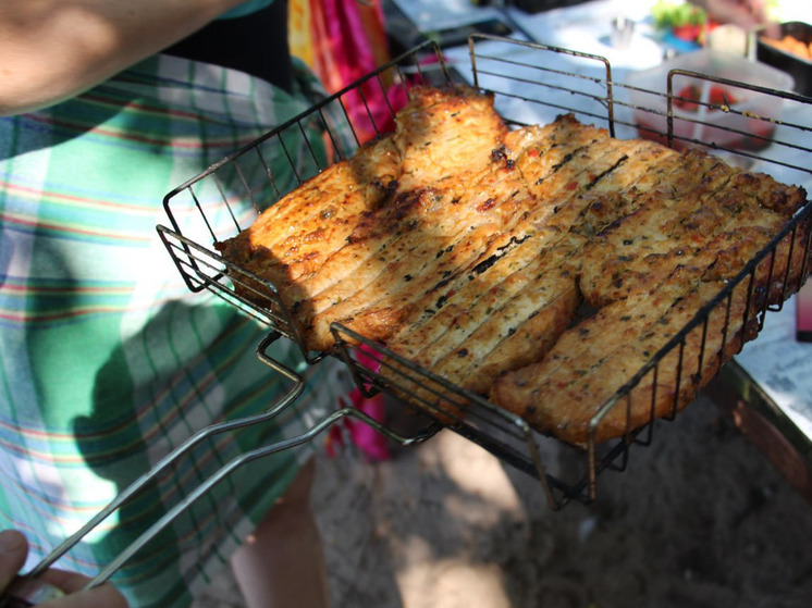 Стало известно, какие продукты не стоит есть с шашлыком