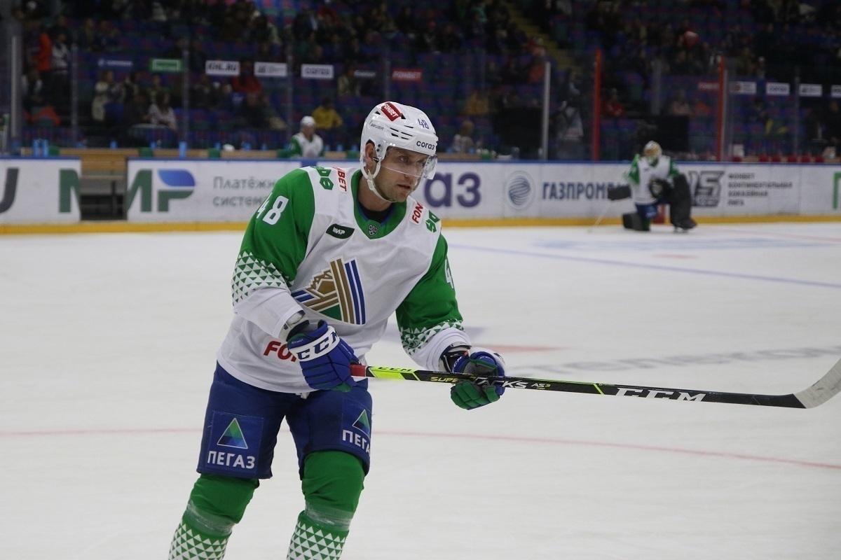 Рекордсмен КХЛ по числу матчей Бирюков объявил о завершении карьеры