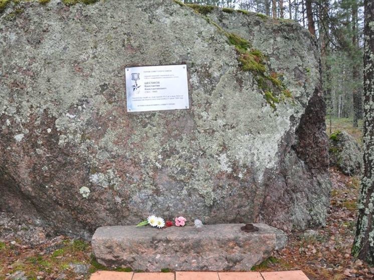Выборгские таможенники прошли по военной тропе на Карельском перешейке
