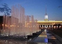 В Петербурге 1 мая специалисты запустили шесть фонтанов, сообщили в пресс-службе Водоканла. Это светомузыкальный фонтан в Петергофе на Торговой площади, а также фонтан «Крестики-Нолики» в Сестрорецке.