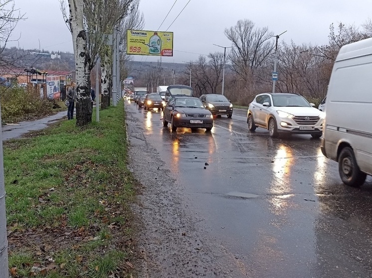 Автоколонна проедет по городам ДНР в честь Дня Победы