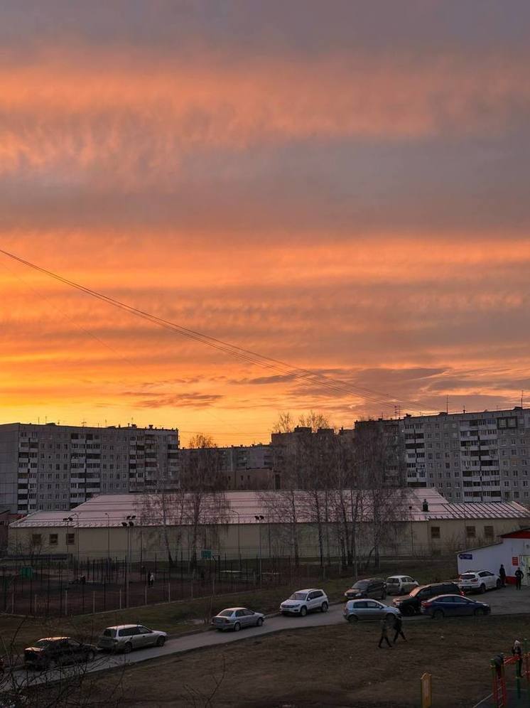 Кемеровчане смогли увидеть красивый закат