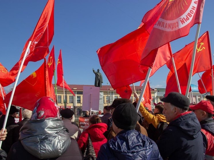 Митинги ЛДПР и КПРФ состоялись в Томске 1 мая