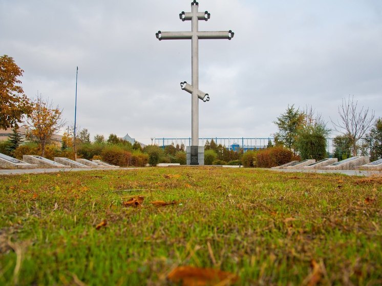 На кладбище Волгограда молодая пара разгромила могилы участников СВО