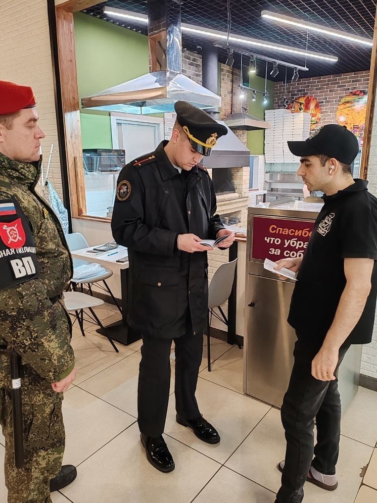 В Северодвинске проверили экс-мигрантов на предмет постановки на воинский учет