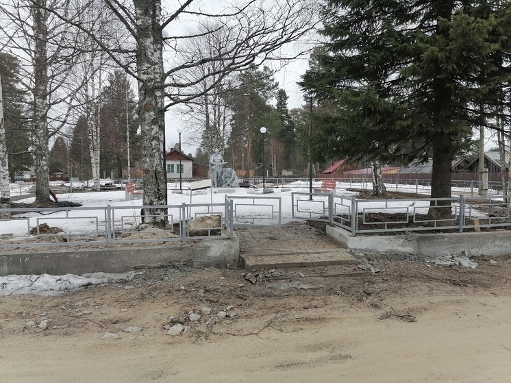 Жители поселка в Карелии возмущены результатами благоустройства Братской могилы