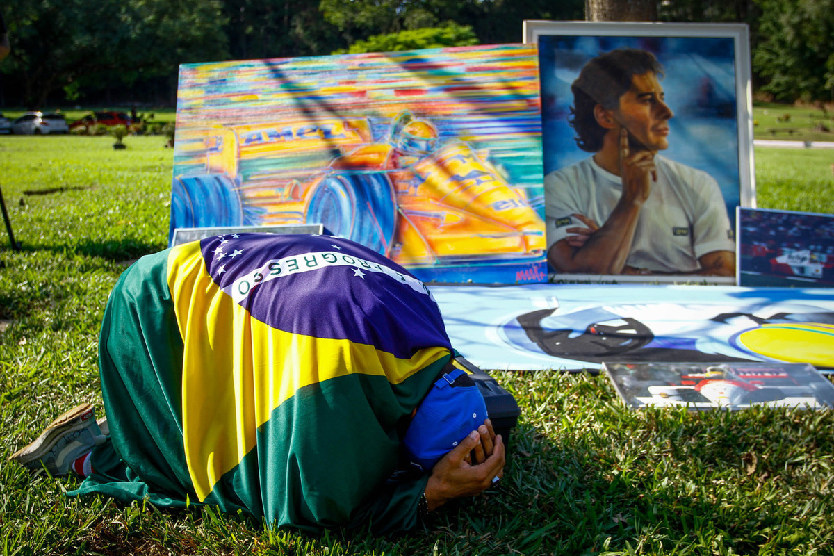 Тридцать лет прошло со дня смерти легендарного бразильского гонщика «Формулы-1»