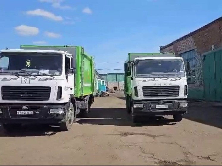 В автопарке томского регоператора появились еще два новых мусоровоза