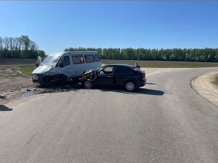 В Орловской области в ДТП на трассе Залегощь-Красное пострадали 3 человека