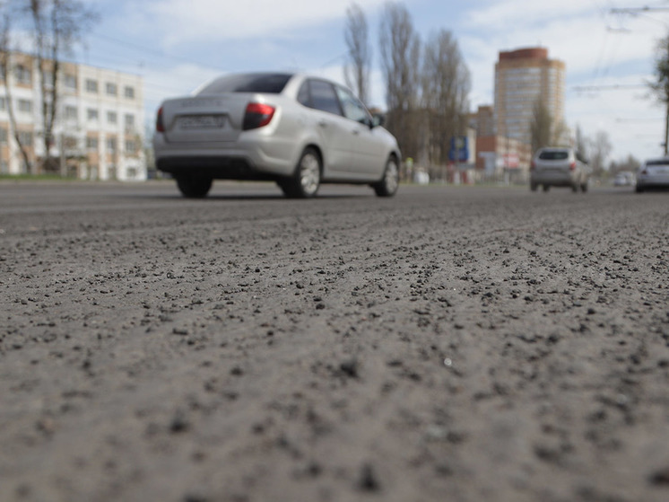 Больше 1300 тонн асфальта потратили в Брянске на ямочный ремонт дорог