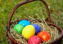 Накануне светлого дня Воскресения Христова многие калининградцы активно пекут куличи и красят куриные яйца, чтобы в праздник угощать родных и друзей