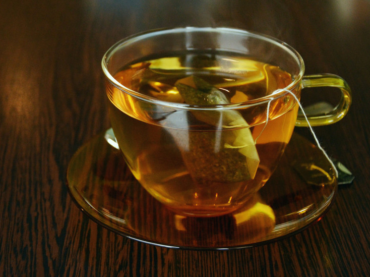 Врач-физиолог назвал чай, который оказался вреден для почек и печени человека.