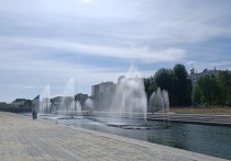 В Екатеринбурге постепенно начали запускать фонтаны