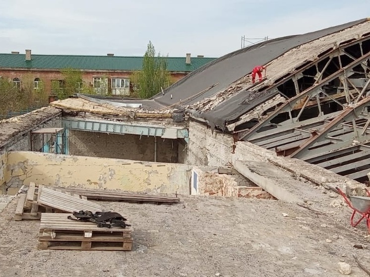 Санкт-Петербург восстановит мариупольский спорткомплекс "Нептун"