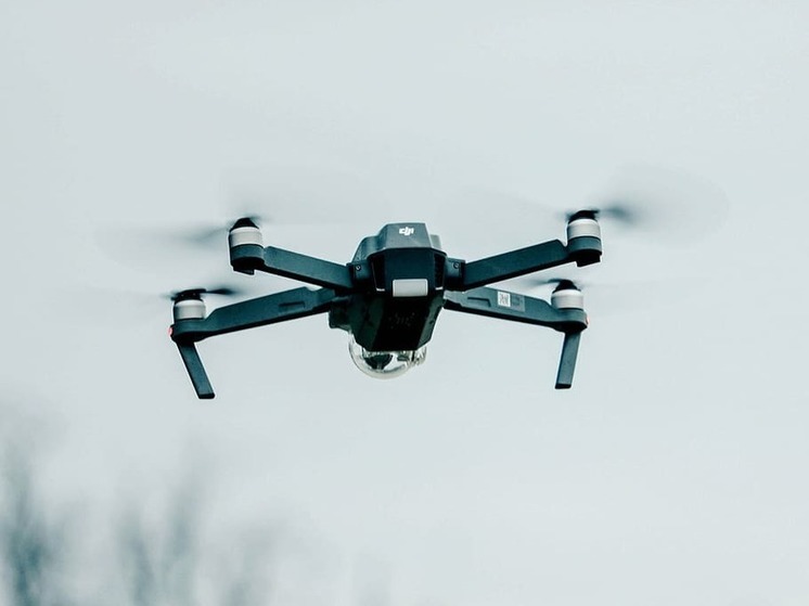 Гражданский автомобиль стал целью украинского беспилотника в Горловке