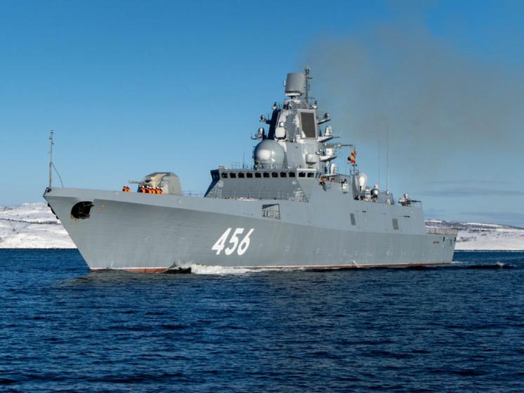 Фрегат «Адмирал Головко» выполнил учебные стрельбы в Баренцевом море