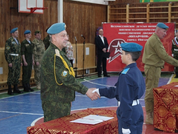 Юные няганцы приняли кадетскую присягу