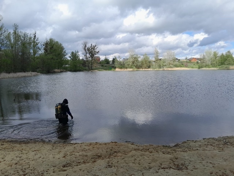 Водолазы проверили водоемы Борисовского района Белгородской области