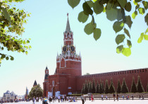 Пресс-секретарь президента РФ Дмитрий Песков сообщил, что за несколько дней до официального вступления на должность главы государства Владимира Путина в Кремле сохраняется рабочий настрой