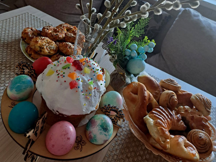 Это страшный грех: кому нельзя красить яйца и печь куличи к Пасхе