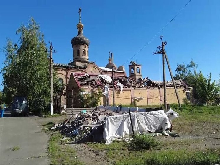 Волонтеры из Югры помогают восстанавливать храм в Авдеевке