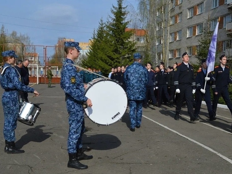 Городской школьный парад состоится в Вологде 8 мая