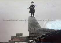 В городе Кировск Мурманской области 86 лет назад, 30 апреля 1938 года, открыли памятник Сергею Мироновичу Кирову. В тот день городская площадь у кинотеатра «Большевик» была заполнена до отказа, писали о событии журналисты газеты «Кировский рабочий».