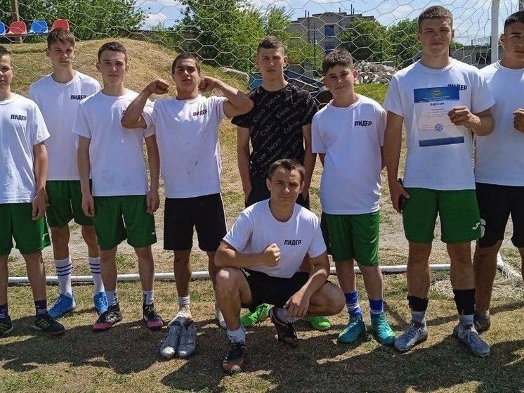 В Нижних Серогозах состоялся футбольный турнир ко Дню Победы