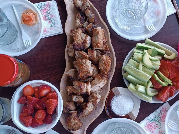 Минздрав ДНР напомнил, к чему приводит сочетание алкоголя и шашлыка