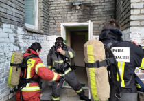 Вечером 3 мая стало известно о возгорании в квартире жилого пятиэтажного дома на Гайдара, 8 в Апатитах. Информации о пострадавших нет, сообщает Управление по ГОЧС и ПБ Мурманской области.