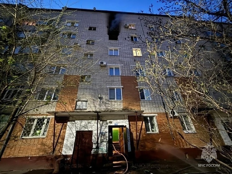 Квартиру в многоэтажке потушили спасатели в Приамурье
