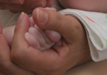 Из перинатального центра Ноябрьска выписали девочку, рожденную весом всего 750 граммов, пишет "МК Ямал"