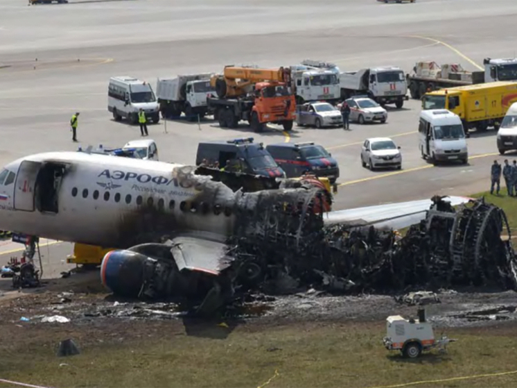 МАК завершил расследование крушения самолета Superjet 100 в Шереметьево в 2019 году