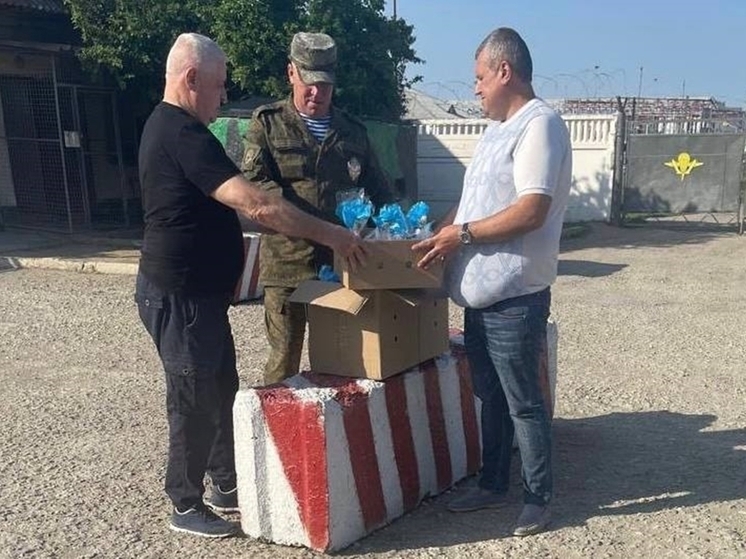 Бойцы на Запорожье получили куличи от Центра развития Феодосии