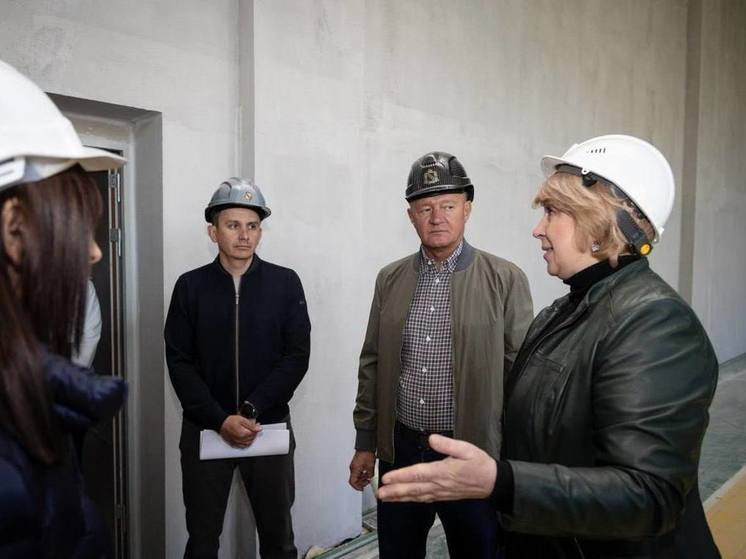 В Курске мэр и губернатор проверили ремонт школ