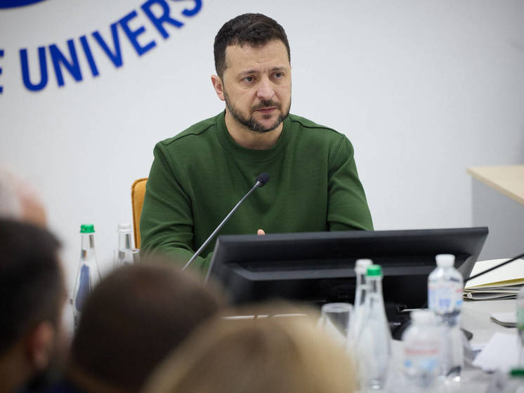 МИД Украины назвал "отчаянием российской пропаганды" объявление Зеленского в розыск