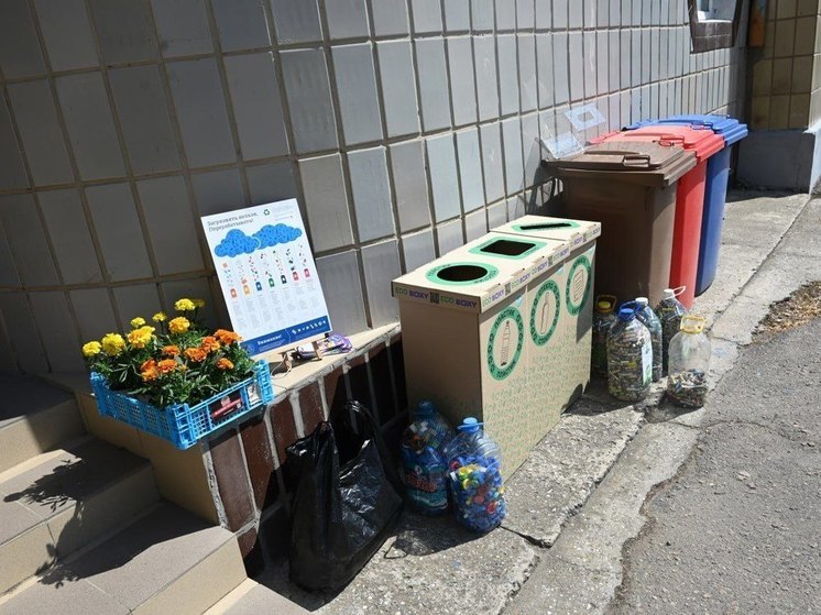 Экологический оператор Херсонской области обменял бытовые отходы на цветы